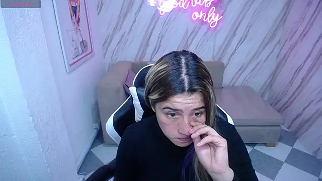 Valerie b online show from January 31, 3:09 am