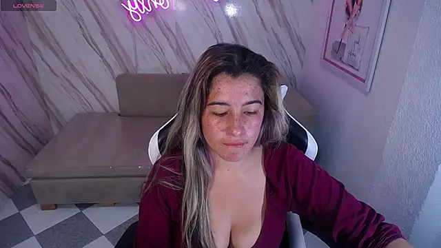 Valerie b online show from February 15, 7:39 pm