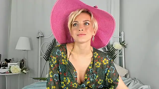 SakuFox online show from September 20, 1:06 am