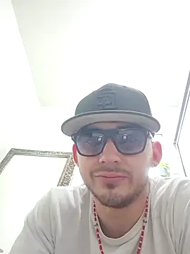 kevinsito1 online show from May 25, 4:24 pm