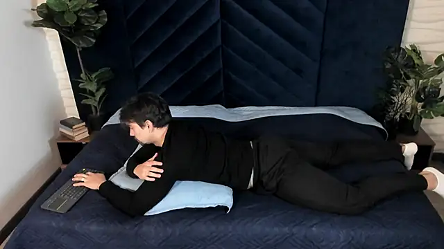 Snapshot of Ian_Daviz chatting on October 14, 12:06 pm Ian Daviz online show from October 14, 12:06 pm