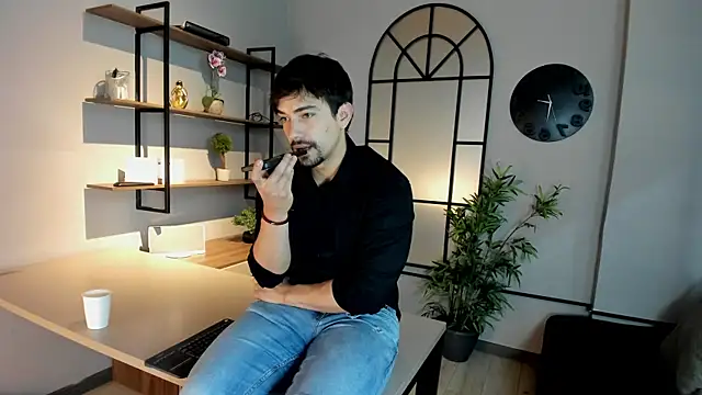 Snapshot of Ian_Daviz chatting on October 20, 12:05 pm Ian Daviz online show from October 20, 12:05 pm