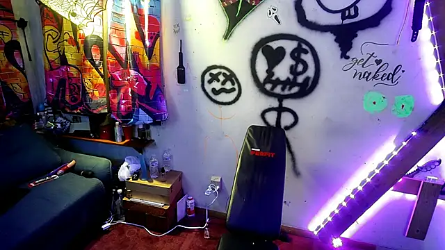 KRYZTALYNXXX online show from January 20, 11:54 pm
