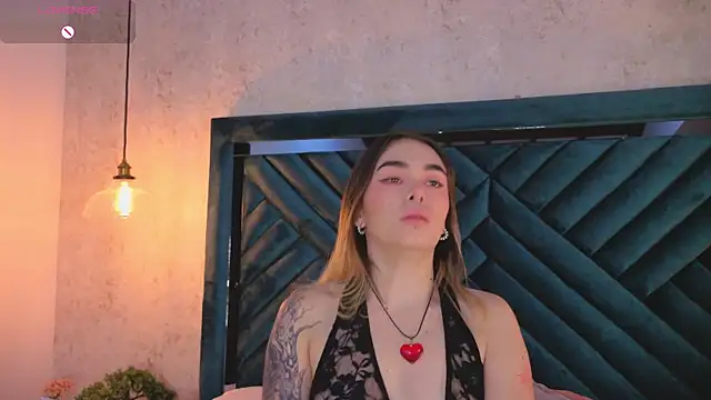 Snapshot of Lucy_Vega chatting on October 8, 4:43 am Lucy Vega online show from October 8, 4:43 am