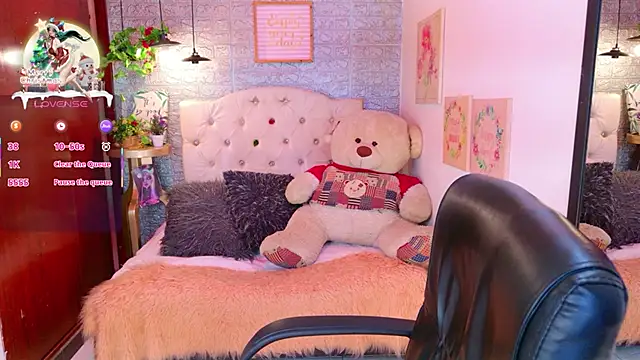 meghan nill online show from December 5, 2:53 am