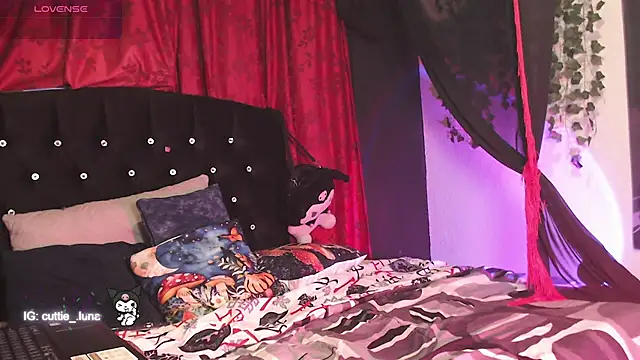 Poison luna online show from March 4, 5:57 am