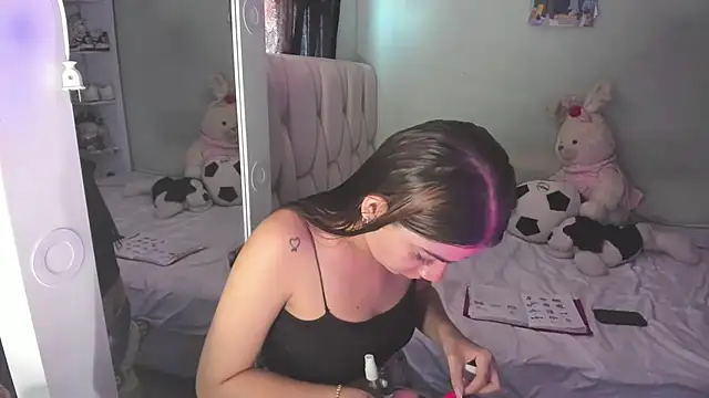 Snapshot of KittyKlum chatting on March 19, 5:17 pm KittyKlum online show from March 19, 5:17 pm