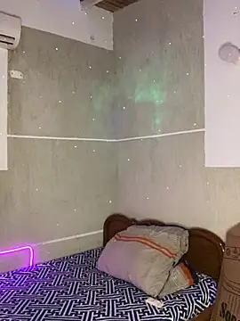 Mauuu18 online show from October 9, 11:36 pm