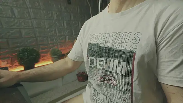 Snapshot of alex-volo chatting on October 10, 3:05 am alex-volo online show from October 10, 3:05 am