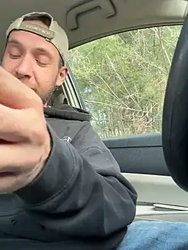 Snapshot of SmokingSloth chatting on March 21, 10:39 pm SmokingSloth online show from March 21, 10:39 pm