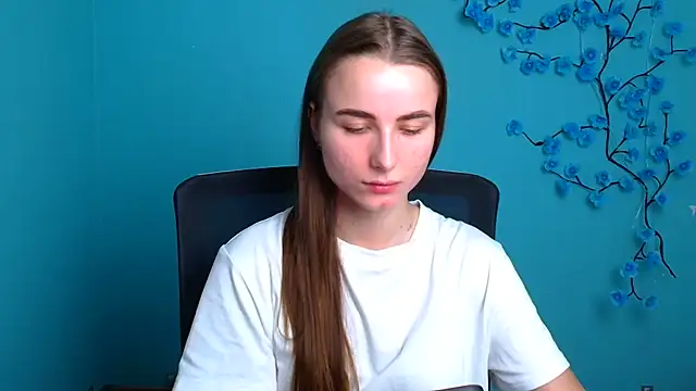Snapshot of Eva_Janee chatting on June 23, 5:49 am Eva Janee online show from June 23, 5:49 am