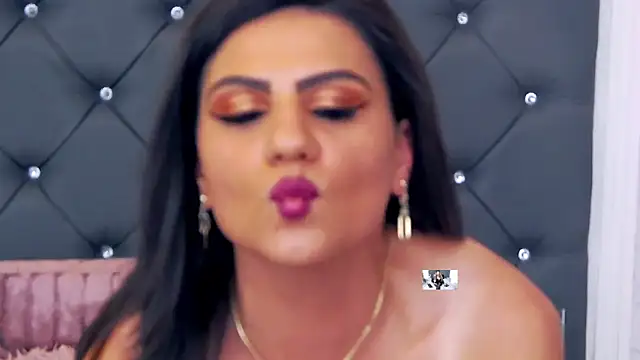 LorenneMays online show from March 14, 10:16 pm