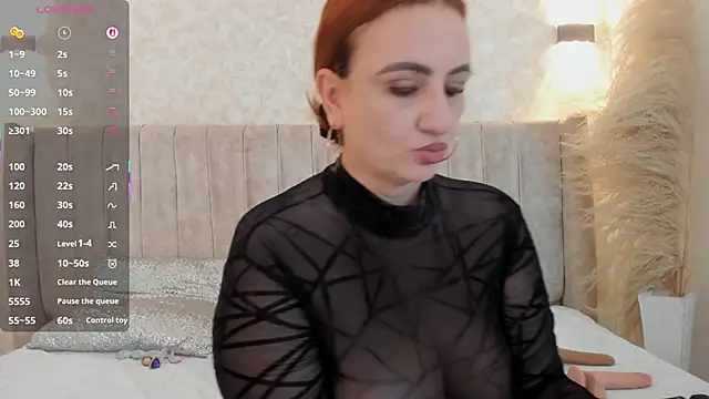 mia lourence online show from October 19, 11:44 am