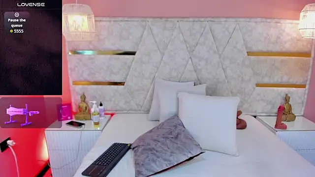 melany saenz online show from February 20, 3:14 am