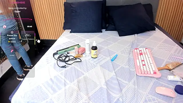 EvaaLovia1 online show from December 20, 2:02 pm