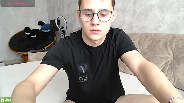 Snapshot of Fire_Ice77 chatting on March 15, 4:24 am Fire Ice77 online show from March 15, 4:24 am