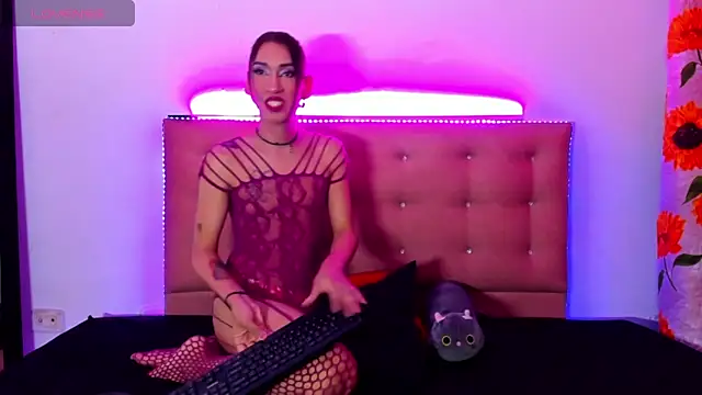 Snapshot of khandyzBlum chatting on December 21, 10:19 pm khandyzBlum online show from December 21, 10:19 pm