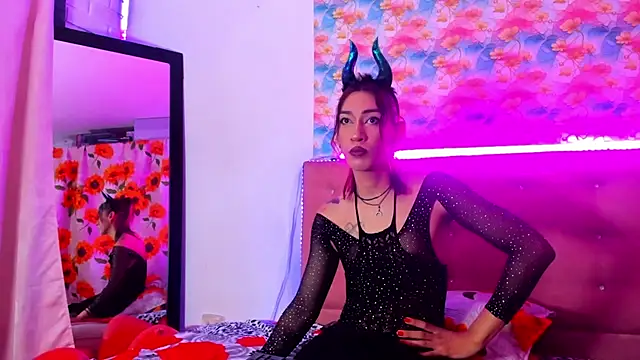 Snapshot of khandyzBlum chatting on February 17, 4:04 pm khandyzBlum online show from February 17, 4:04 pm