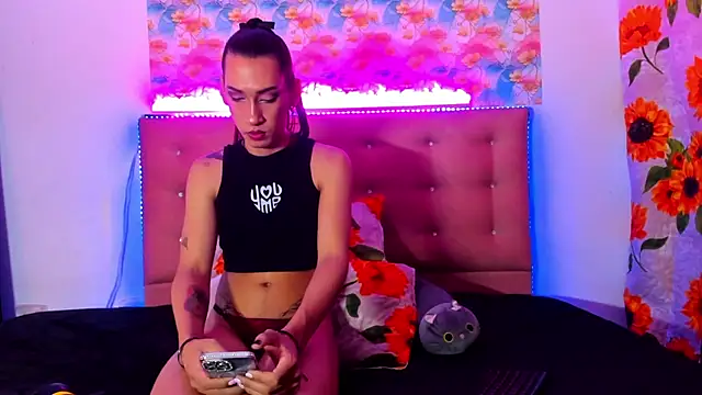 Snapshot of khandyzBlum chatting on March 6, 6:37 pm khandyzBlum online show from March 6, 6:37 pm