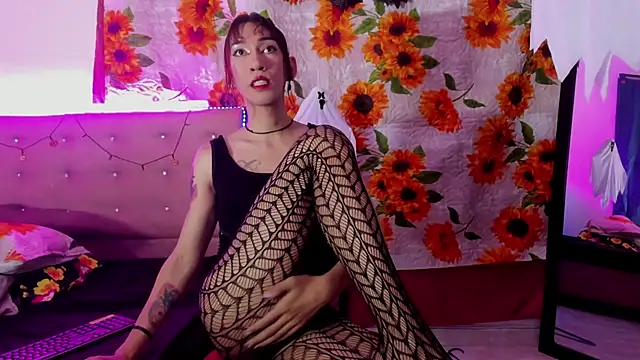 Snapshot of khandyzBlum chatting on November 1, 11:18 pm khandyzBlum online show from November 1, 11:18 pm