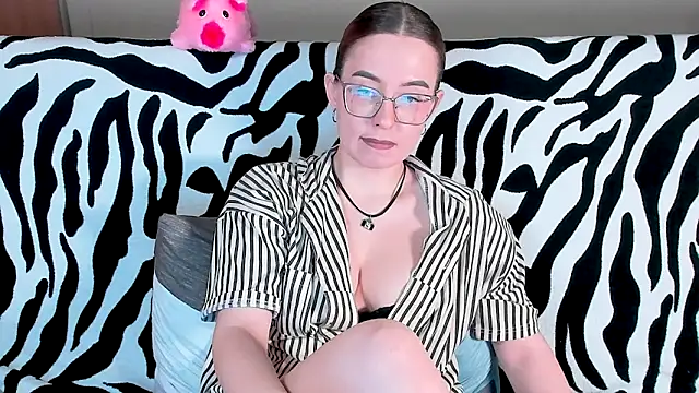 VeronikaKissuchi online show from January 8, 7:45 pm