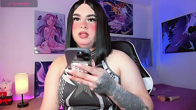 Snapshot of alexia_mattel chatting on April 16, 2:18 pm alexia mattel online show from April 16, 2:18 pm