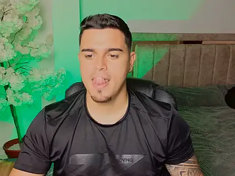 Axel Big cock online show from July 2, 3:23 am