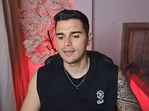 Axel Big cock online show from August 8, 1:52 am