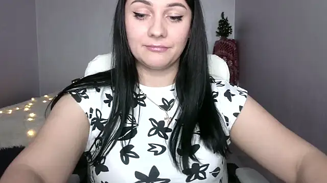 Emelyblum online show from January 15, 7:05 am
