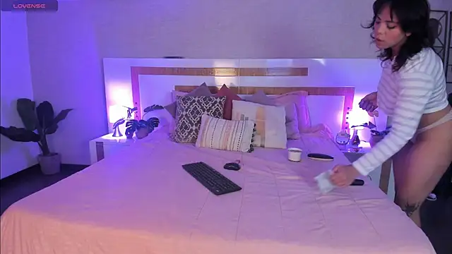 sallyraider dh online show from January 6, 2:48 am