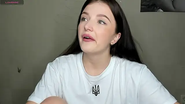 EvaaMillerr99 online show from December 27, 2:43 pm