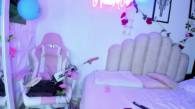 NaomiAsha online show from March 15, 7:38 pm