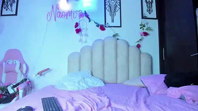 NaomiAsha online show from March 19, 2:27 am