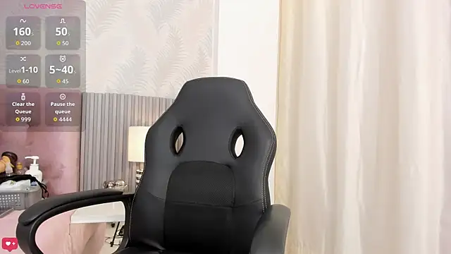 Kimmie kaboom x online show from October 4, 6:50 pm