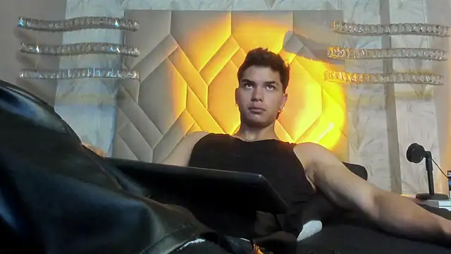 AndyPalmer  online show from January 5, 9:48 am