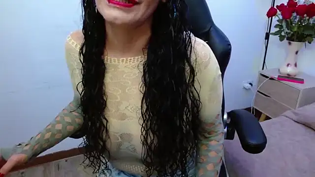 AlexandraJones  online show from October 5, 1:48 am