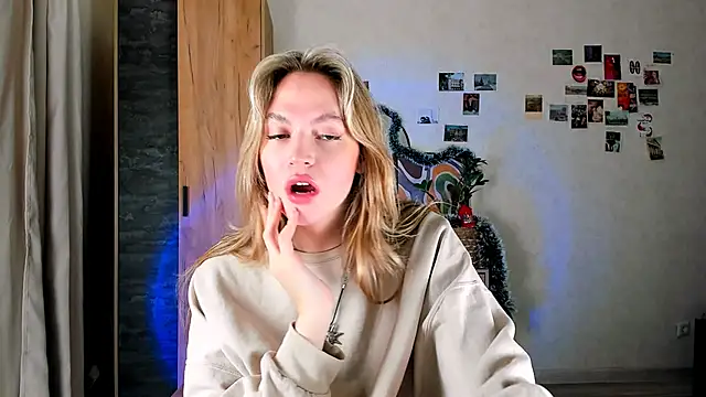 Snapshot of Niky__Jess chatting on December 22, 5:45 am Niky Jess online show from December 22, 5:45 am