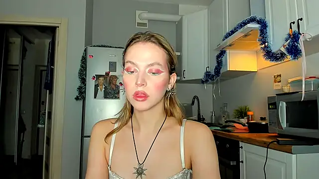 Snapshot of Niky__Jess chatting on January 12, 10:12 am Niky Jess online show from January 12, 10:12 am
