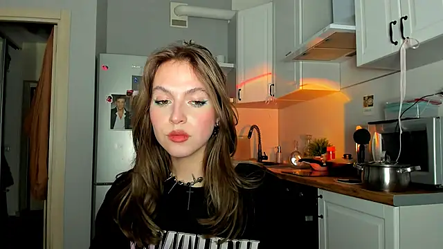 Snapshot of Niky__Jess chatting on February 6, 9:06 pm Niky Jess online show from February 6, 9:06 pm