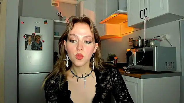 Snapshot of Niky__Jess chatting on February 10, 5:09 pm Niky Jess online show from February 10, 5:09 pm