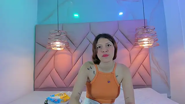 AngelaaCute  online show from January 17, 12:42 pm