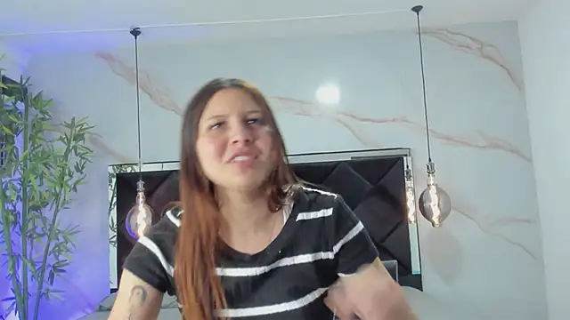 Snapshot of AngelaaCute_ chatting on January 31, 7:11 pm AngelaaCute online show from January 31, 7:11 pm