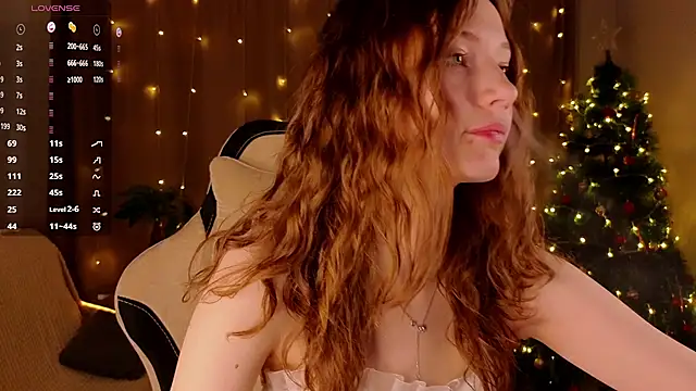 AliseVine online show from December 11, 6:20 pm