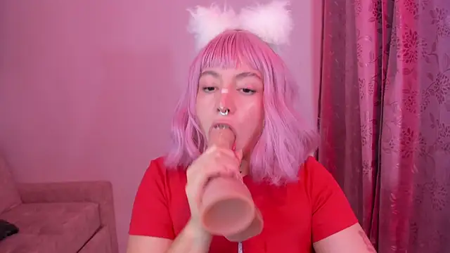 Snapshot of annika_taylor chatting on October 19, 1:06 am annika taylor online show from October 19, 1:06 am