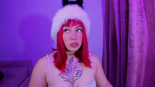 Snapshot of annika_taylor chatting on November 6, 3:40 am annika taylor online show from November 6, 3:40 am