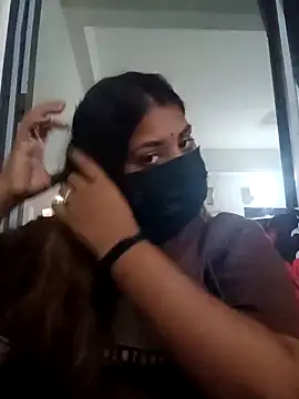 Hotmilfxox online show from December 5, 1:38 pm