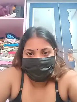 Hotmilfxox online show from December 8, 12:19 pm