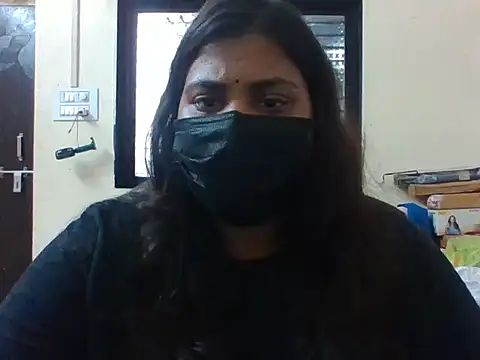 Hotmilfxox online show from May 15, 7:37 am