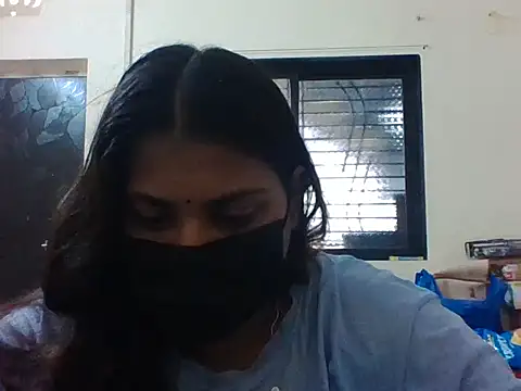 Hotmilfxox online show from May 21, 7:26 am