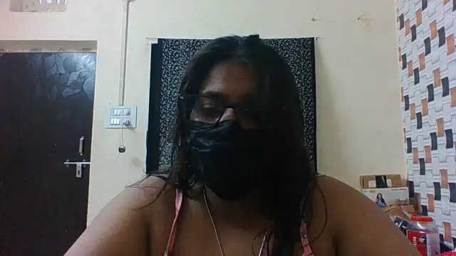 Hotmilfxox online show from June 6, 10:42 am